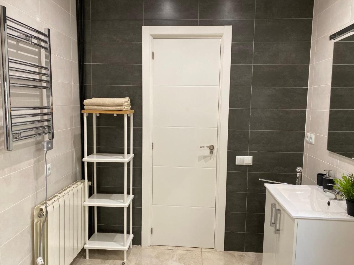 Comfortable Renovated Flat, Wifi! Badalona Buitenkant foto